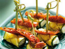 Courgette grillée à la feta, huile de sésame et germes d'asperge