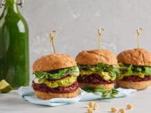 Madonna ne jure que par cette recette de burger de Rebecca Lockwood, mais quelle est-elle ?