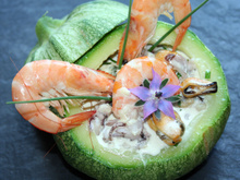 Courgette farcie aux fruits de mer sauce mascarpone ciboulette