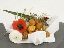 Madeleines aux olives et au parmesan