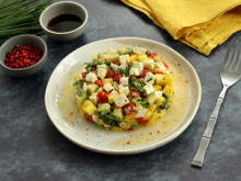 Tartare de mozzarella di buffala à la mangue, avocat et roquette