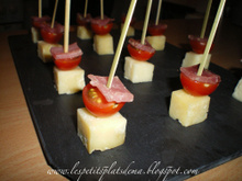 brochettes apéritives de tomates et fromage