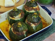 Une farce bien moelleuse et une chair fondante, voici notre meilleure recette pour réussir les courgettes farcies