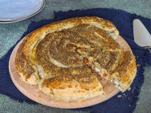 Tarte feuilletée escargot aux épinards, féta, tomates séchées et mozzarella