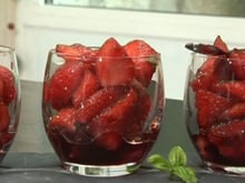 Soupe de fraise au basilic et vinaigre balsamique