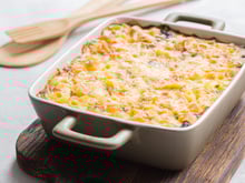 Pour changer des gratins classiques à Noël, testez ce gratin poireaux-ravioles