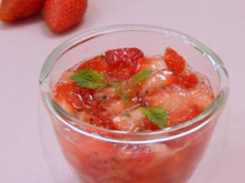 Fraises à la menthe et au citron caviar