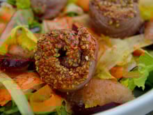 Salade d'aiguillettes de canard au sésame et pamplemousse