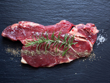 Le secret des bouchers : ces morceaux de bœuf peu connus à demander pour avoir le meilleur rapport qualité/prix