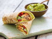 Wraps de saumon de Norvège grillé