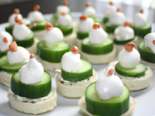 Petits amuse-bouches gourmants au boursin et au concombre
