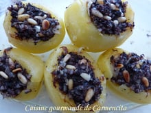 Pommes de terre farcies au boudin noir et pignons