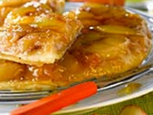 Tarte Tatin aux pêches blanches d'ici