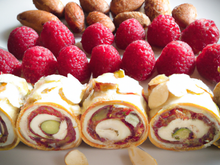 Roulé aux amandes et aux framboises