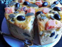 Cake au saumon et olives