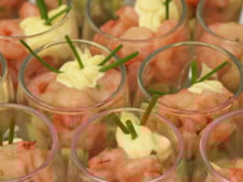Verrines avocat-crevette et sauce cocktail