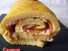 Omelette roulée saumon et philadelphia fines herbes