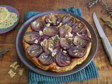 Tarte tatin aux oignons rouges : la recette simple et réconfortante pour se régaler en hiver