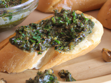 Baguette à la tapenade verte
