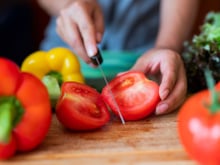 Tomates : voici le meilleur couteau à utiliser pour les découper sans les écraser et perdre tout le jus