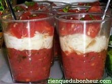 Verrines fraîcheur aux 3 tomates et au chèvre frais
