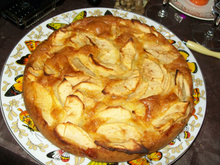 Quatre-quarts aux pommes caramélisées