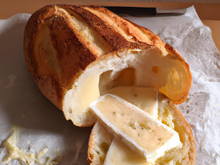 Pain surprise aux fromages