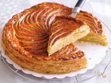 "C’est la meilleure façon de réussir votre feuilletage" : notre chef vous partage ses secrets pour faire la meilleure galette des rois !