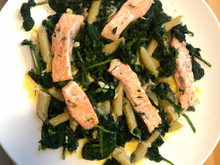 Pennes au saumon et épinards.