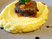 Parmentier de filet de lièvre à la royale de purées