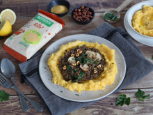 Polenta végétarienne aux lentilles vertes, champignons de Paris et épinards