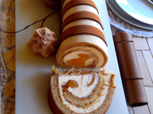 Buche roulée façon tiramisu et speculoos au latte macchiato caramel