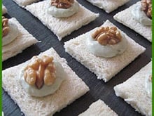 Canapés au roquefort et aux noix