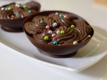 8 récipients surprenants dans lesquels servir vos mousses et crèmes au chocolat