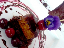 Foie gras poêlé et laqué Gavottes et amandes Banyuls et chocolat noir de Benoît Nihant