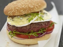 Bresse-burger : le burger au Bresse Bleu