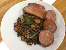 Lentilles façon petit salé à la saucisse de Morteau
