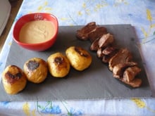 Magret grillé, pommes de terre à l'huile de truffes
