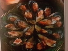 Velouté de moules au safran et son croustillant de cheddar