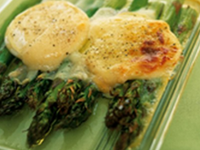 Asperges rôties aux cabécous du Périgord