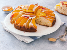 Le gâteau renversé, pêche et polenta