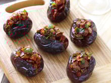 Dattes farcies au chorizo et aux tomates séchées