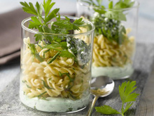 Torsades bio sur coulis basilic et persil