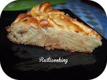 Gâteau aux pommes, cacahuètes et caramel