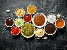 On consomme tous ces condiments, mais ils sont très mauvais pour notre santé !