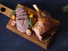 Pâques : ce boucher Meilleur Ouvrier de France nous partage son astuce pour réussir le gigot de 7h !