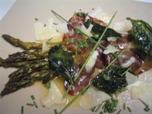 Poêlée d'asperges vertes et coppa