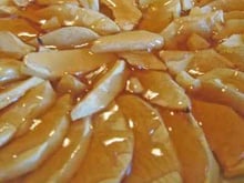Tarte aux pommes nappée de gelée
