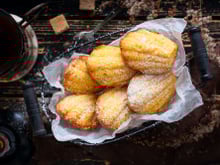 Replongez en enfance avec les madeleines fourrées au chocolat signées du chef Éric Frechon !