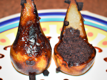 Poire brûlée nappée de chocolat